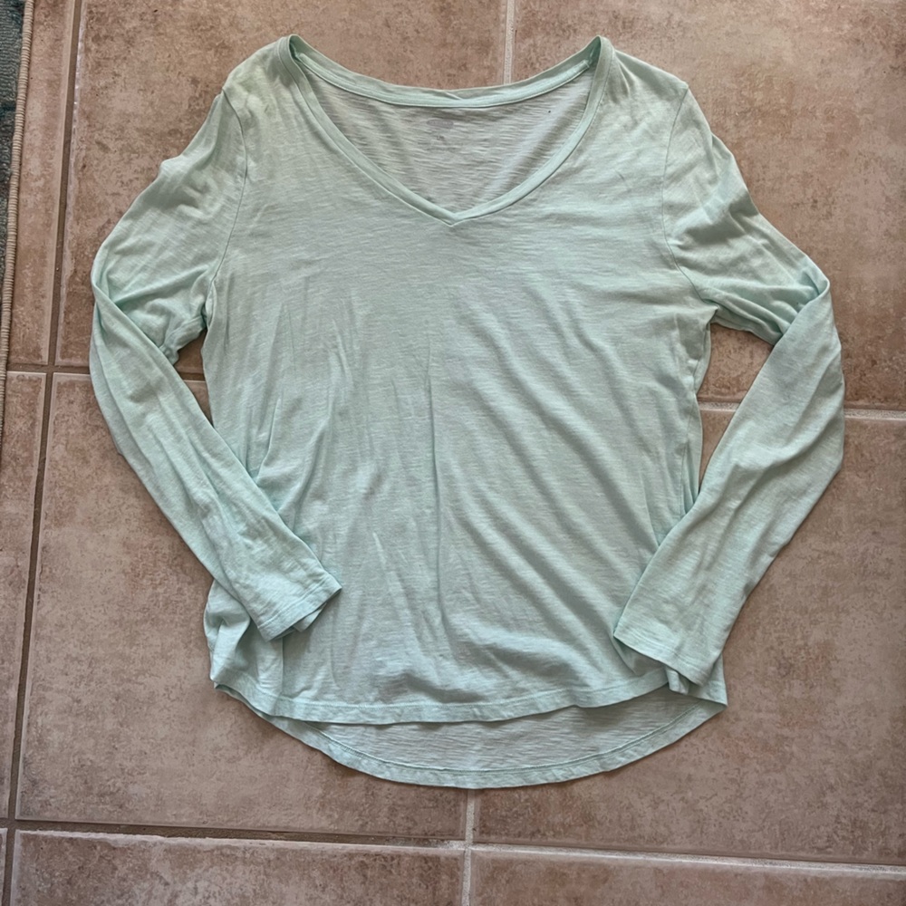 Old navy long sleeve tee